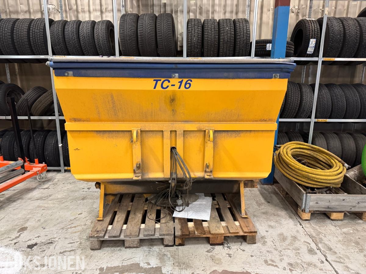 Falköping TC-16 - tallerkenspreder for traktor og hjullaster