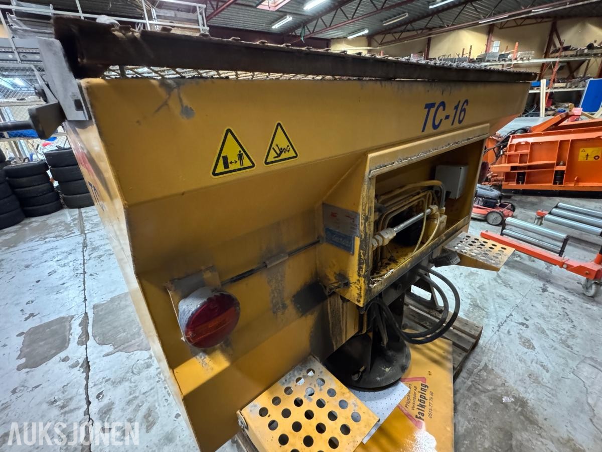 Falköping TC-16 - tallerkenspreder for traktor og hjullaster