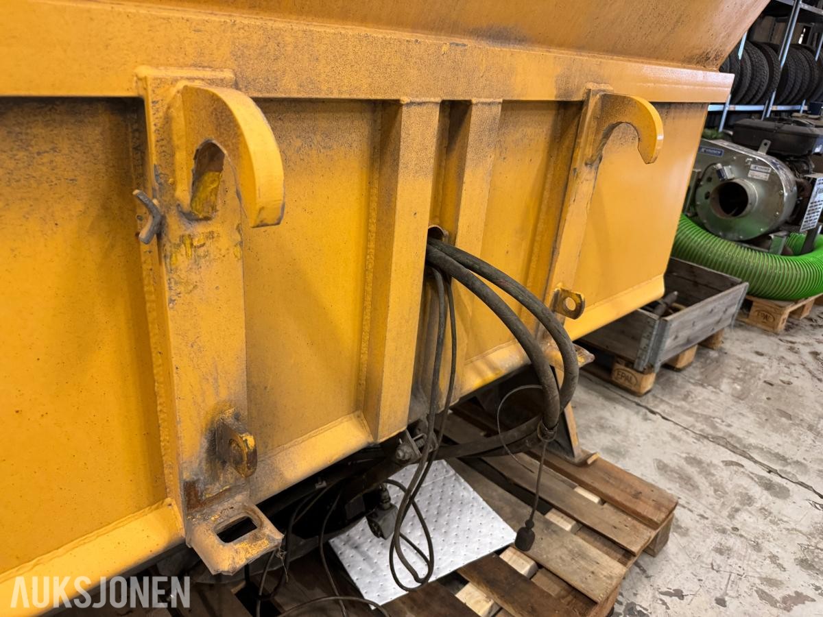 Falköping TC-16 - tallerkenspreder for traktor og hjullaster