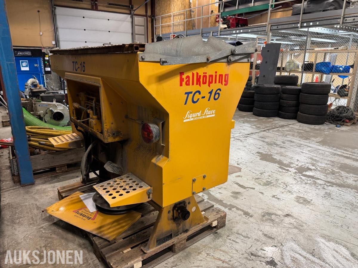 Falköping TC-16 - tallerkenspreder for traktor og hjullaster