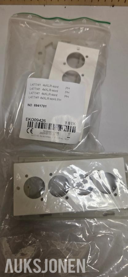 Diverse Plugg, Kabel, Rack, Installasjons matriel