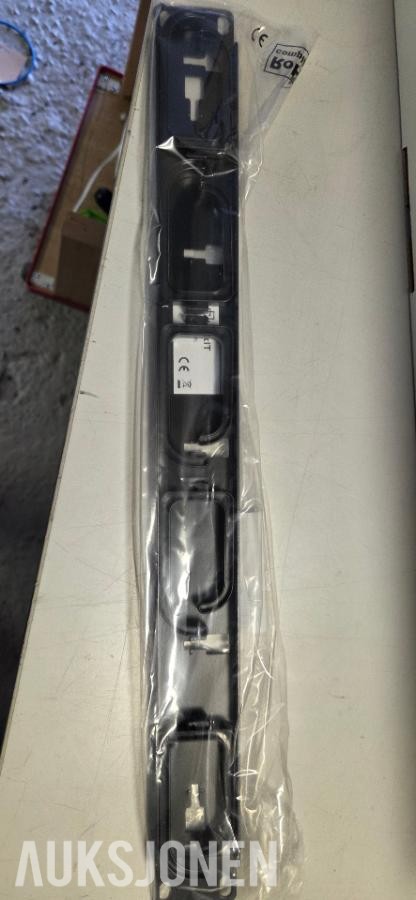 Diverse Plugg, Kabel, Rack, Installasjons matriel