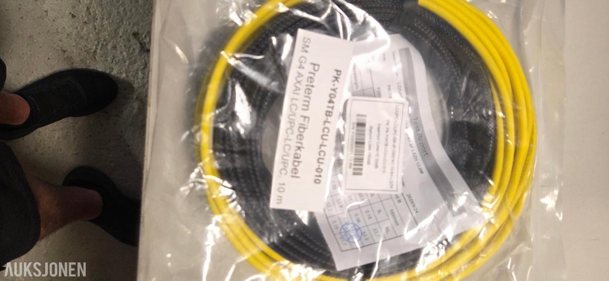Diverse Plugg, Kabel, Rack, Installasjons matriel