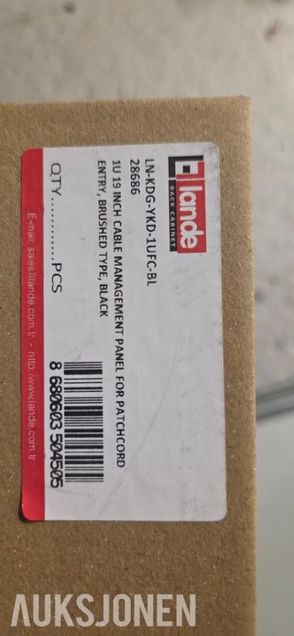 Diverse Plugg, Kabel, Rack, Installasjons matriel