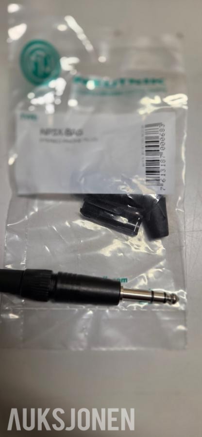 Diverse Plugg, Kabel, Rack, Installasjons matriel