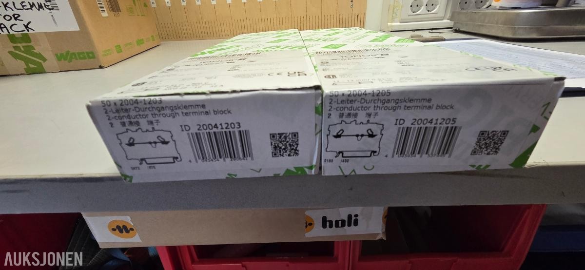 Diverse Plugg, Kabel, Rack, Installasjons matriel