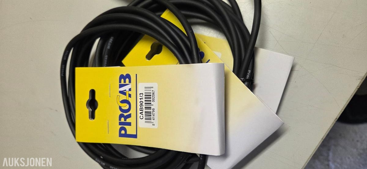 Diverse Plugg, Kabel, Rack, Installasjons matriel