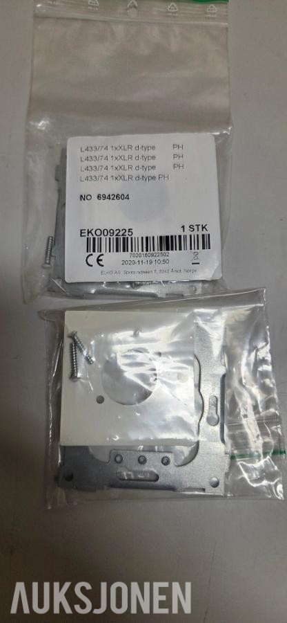 Diverse Plugg, Kabel, Rack, Installasjons matriel