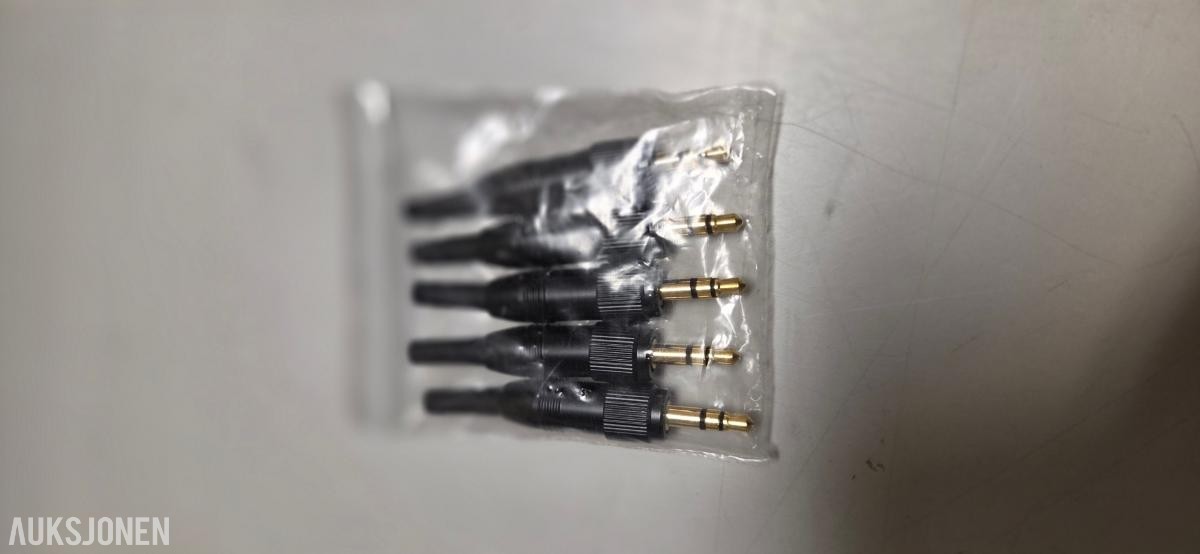 Diverse Plugg, Kabel, Rack, Installasjons matriel