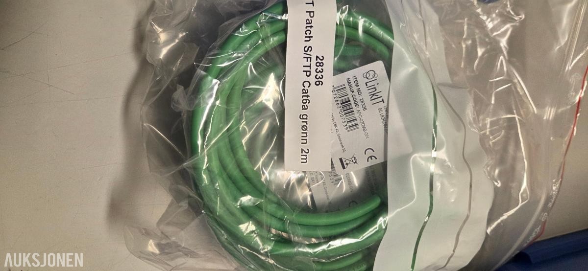 Diverse Plugg, Kabel, Rack, Installasjons matriel