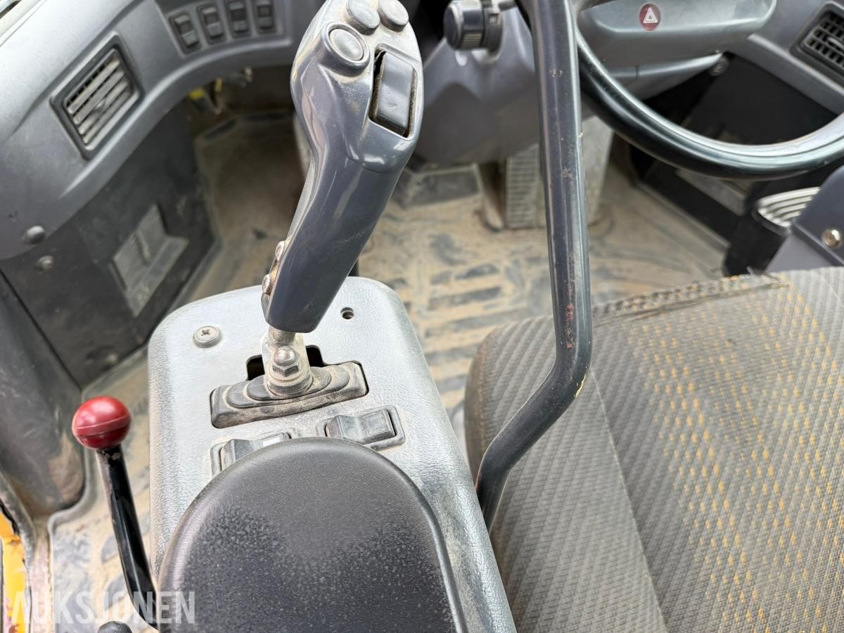 2004 Komatsu WA470-5H hjullaster
