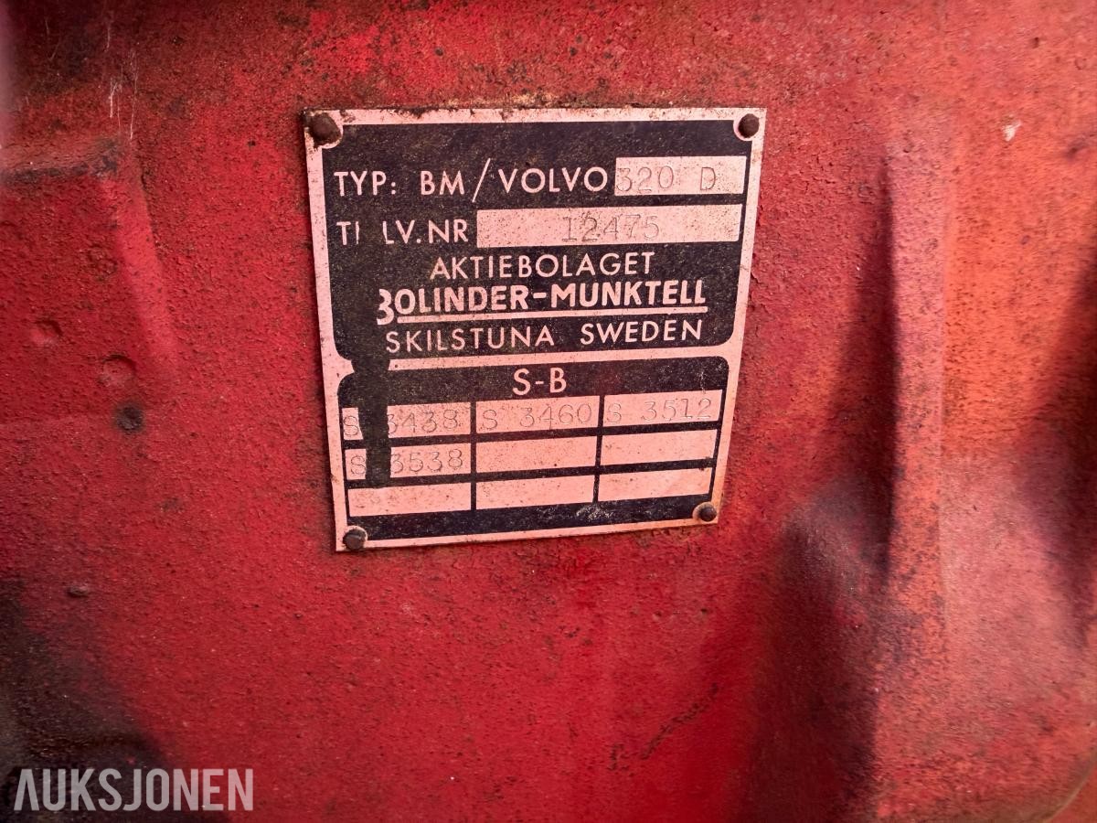 1975 Volvo 320D traktor