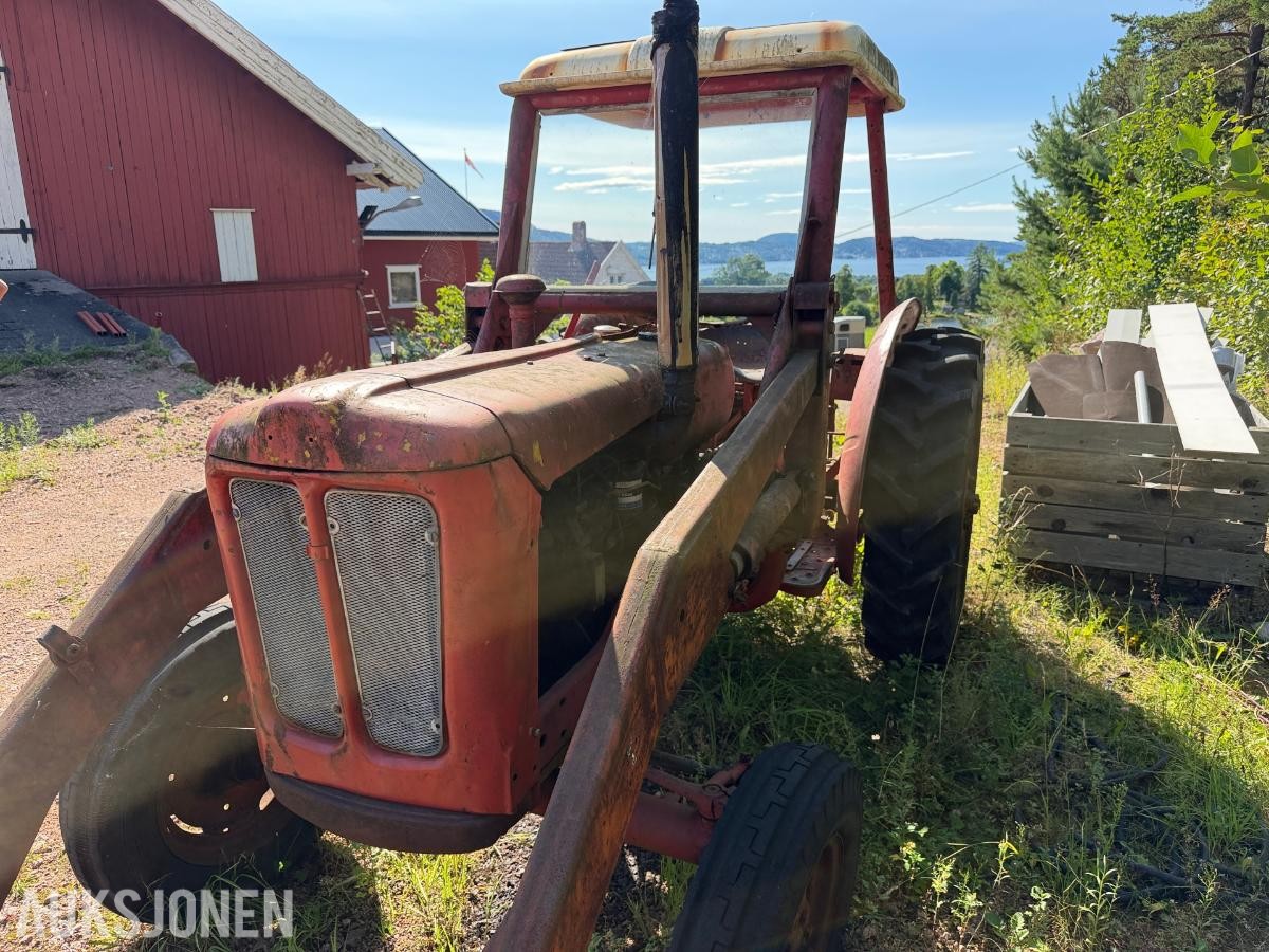 1975 Volvo 320D traktor