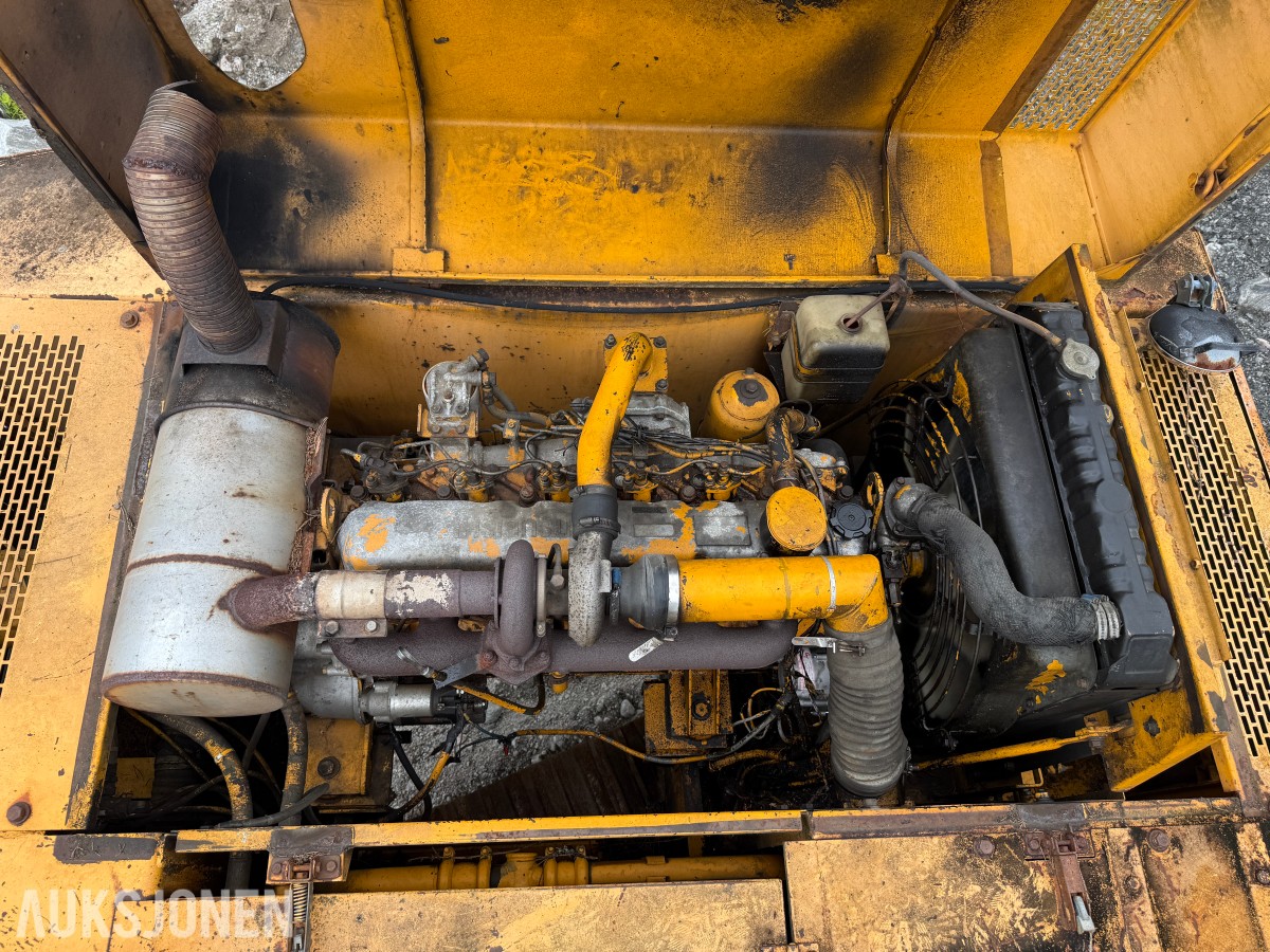 1987 Kobelco K907D - Gravemaskin + delemaskin