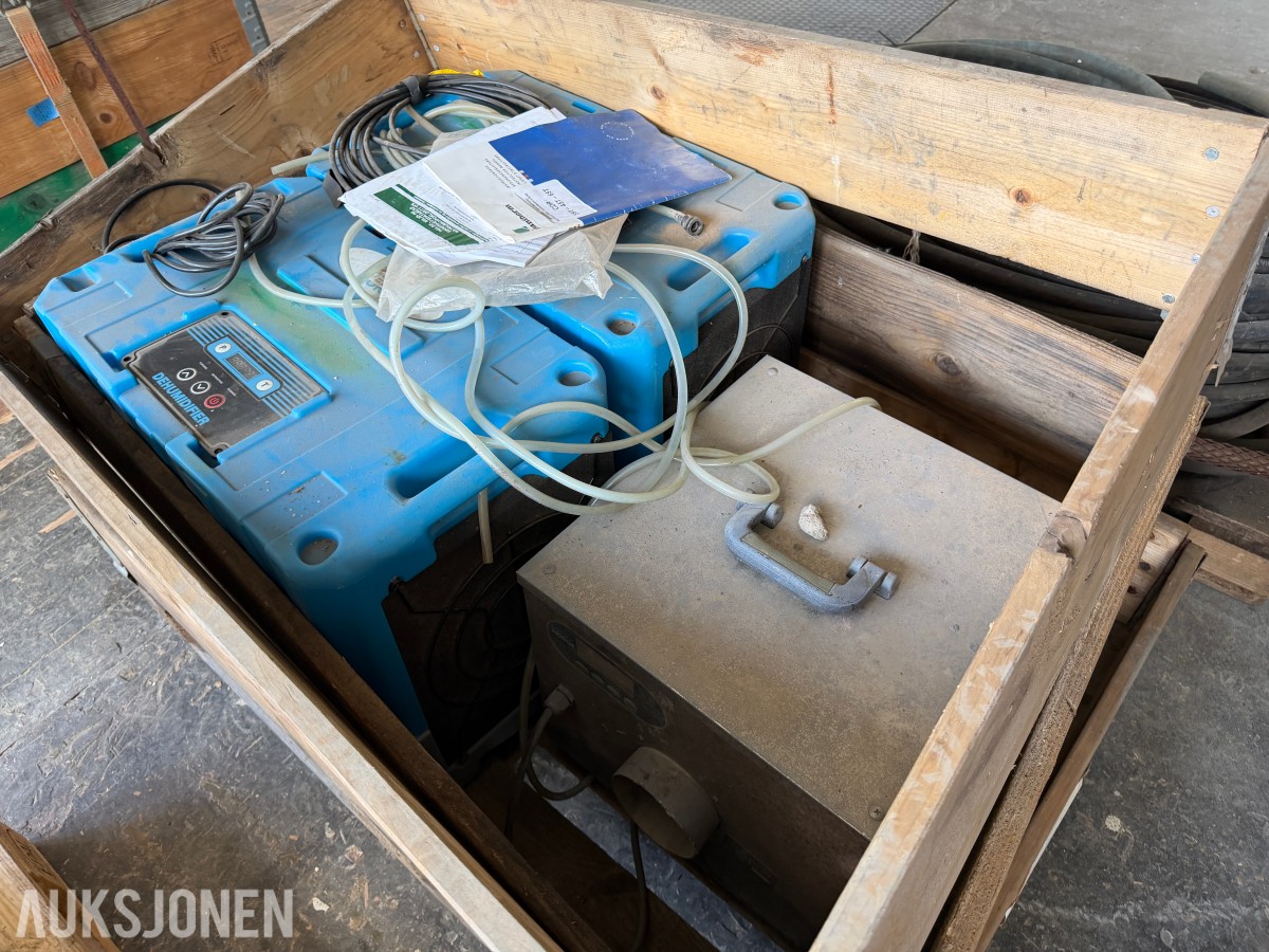 Pall med Dantherm avfuktere og tilbehør