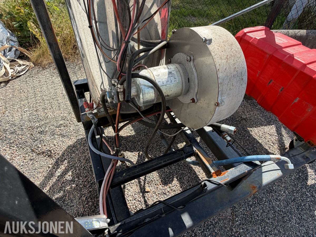 HEAT BOX REPOBJEKT / DELEMASKIN