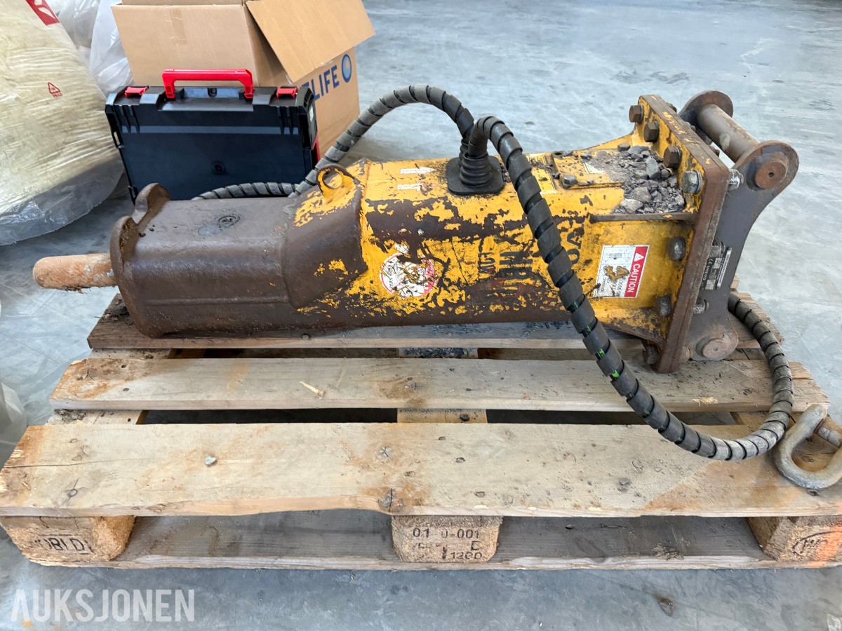 Volvo Pigghammer for gravemaskin