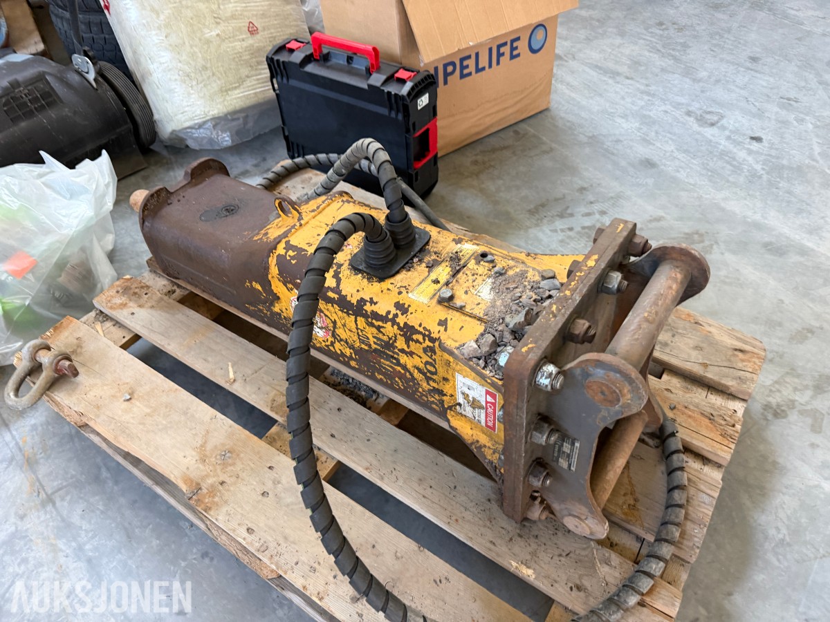 Volvo Pigghammer for gravemaskin