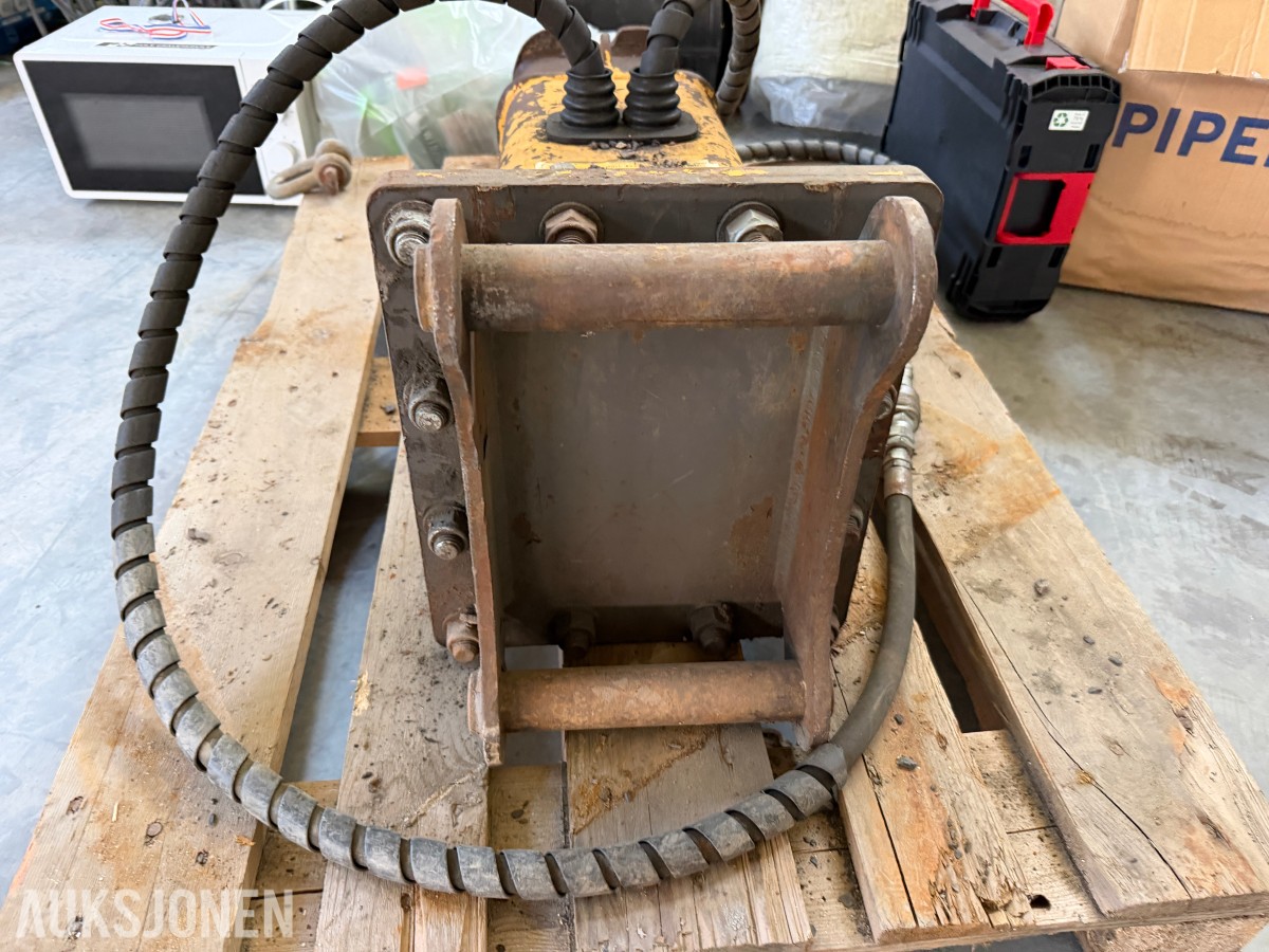 Volvo Pigghammer for gravemaskin