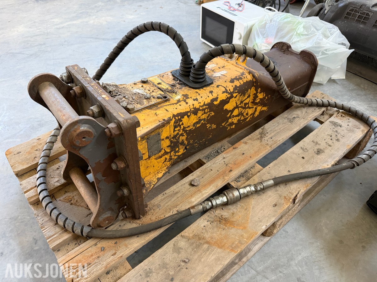 Volvo Pigghammer for gravemaskin