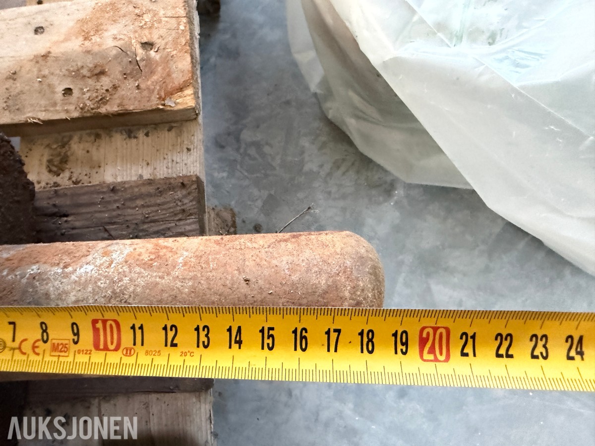 Volvo Pigghammer for gravemaskin