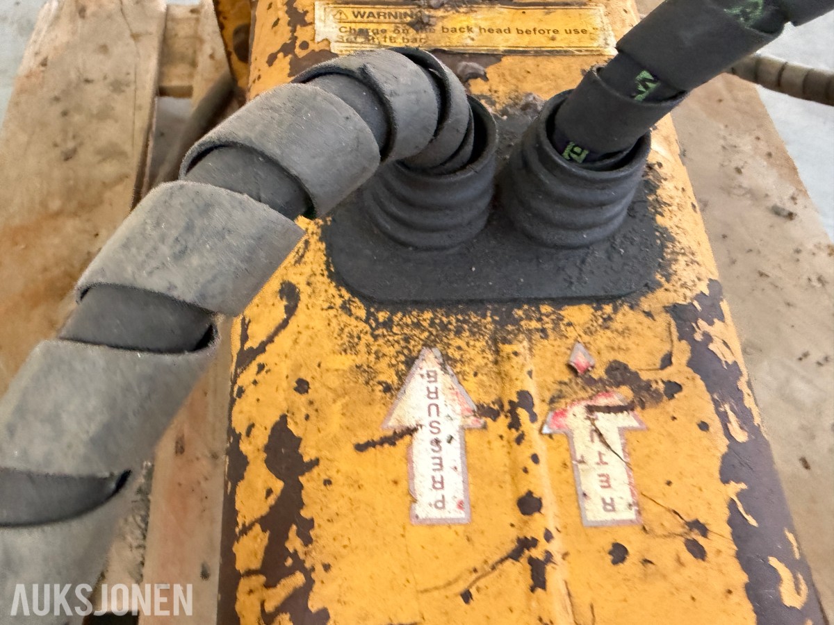 Volvo Pigghammer for gravemaskin