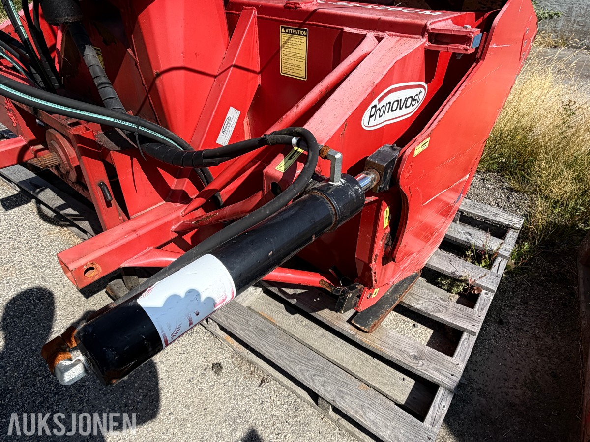2016 PRONOVOST PXPL-92-220CM TO-TRINNS SNØFRES MED PTO- OG HYDRAULISK DRIFT
