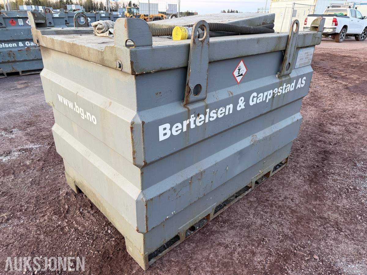2014 dieseltank 1000 liter