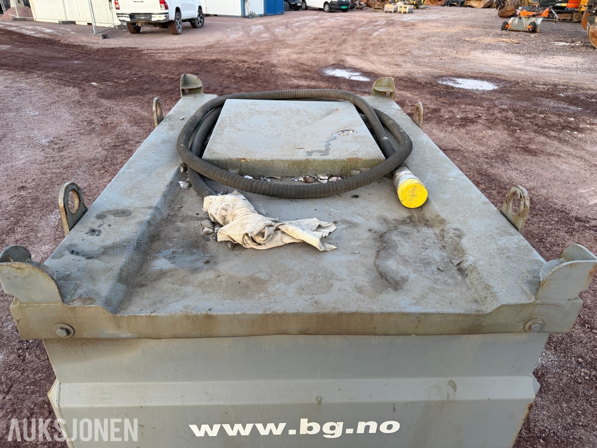 2014 dieseltank 1000 liter