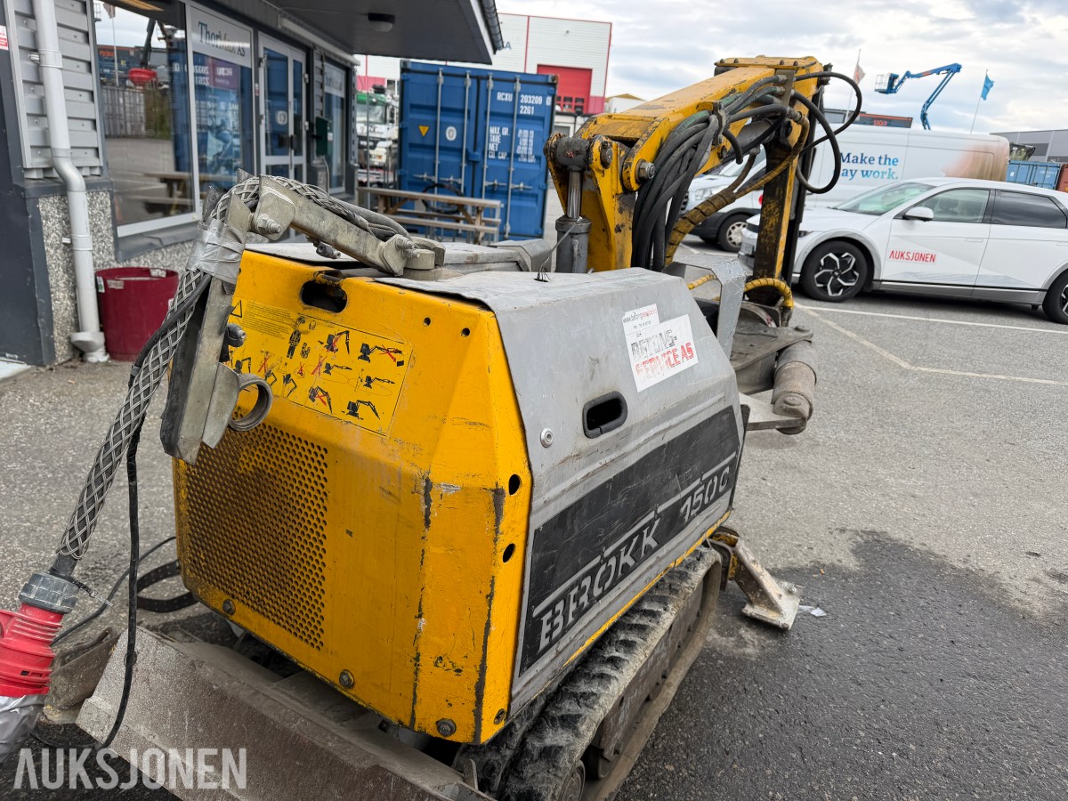 Rivningsrobot Brokk 150C med mye utstyr