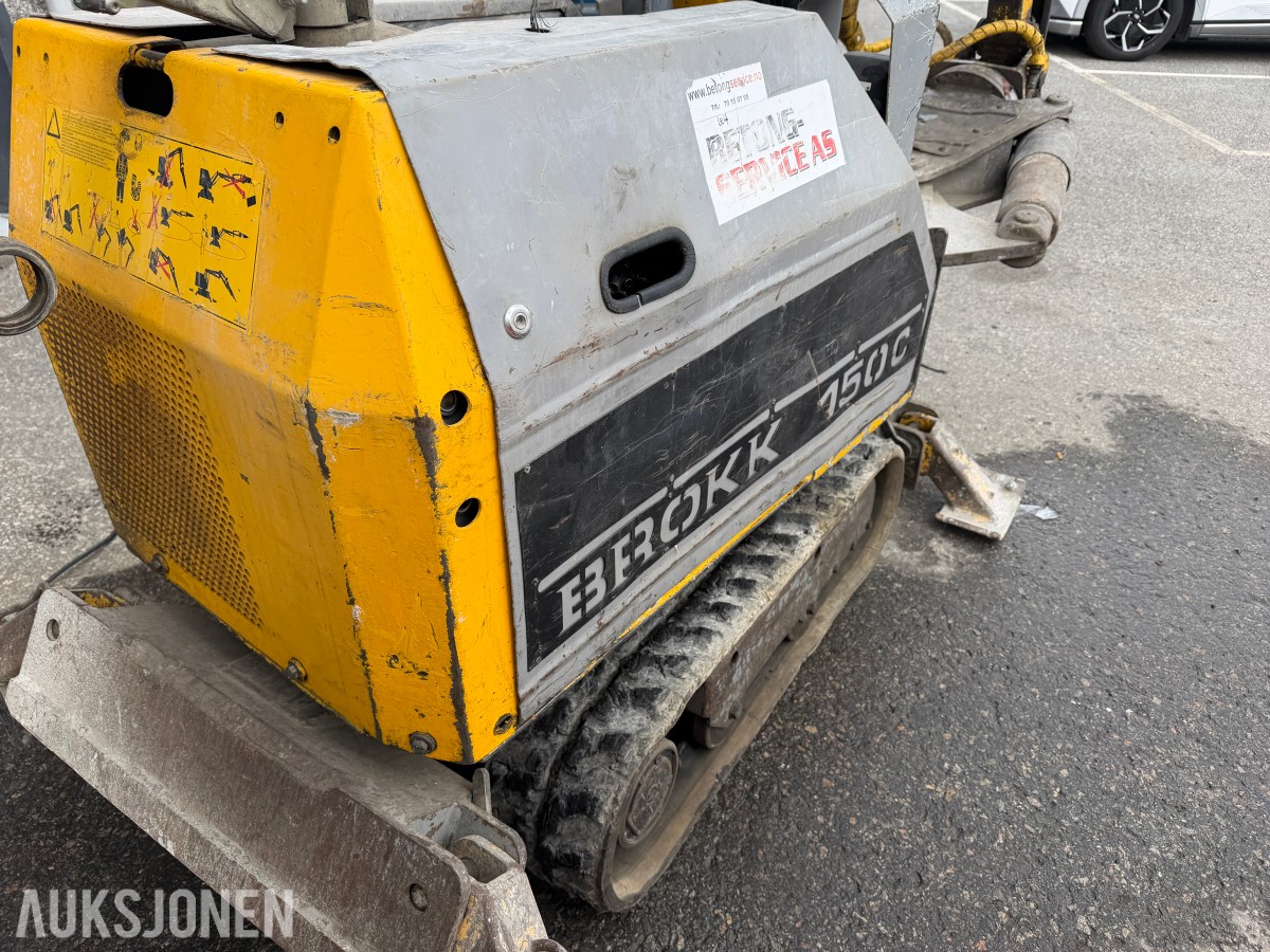 Rivningsrobot Brokk 150C med mye utstyr