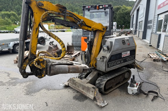 Rivningsrobot Brokk 150C med mye utstyr