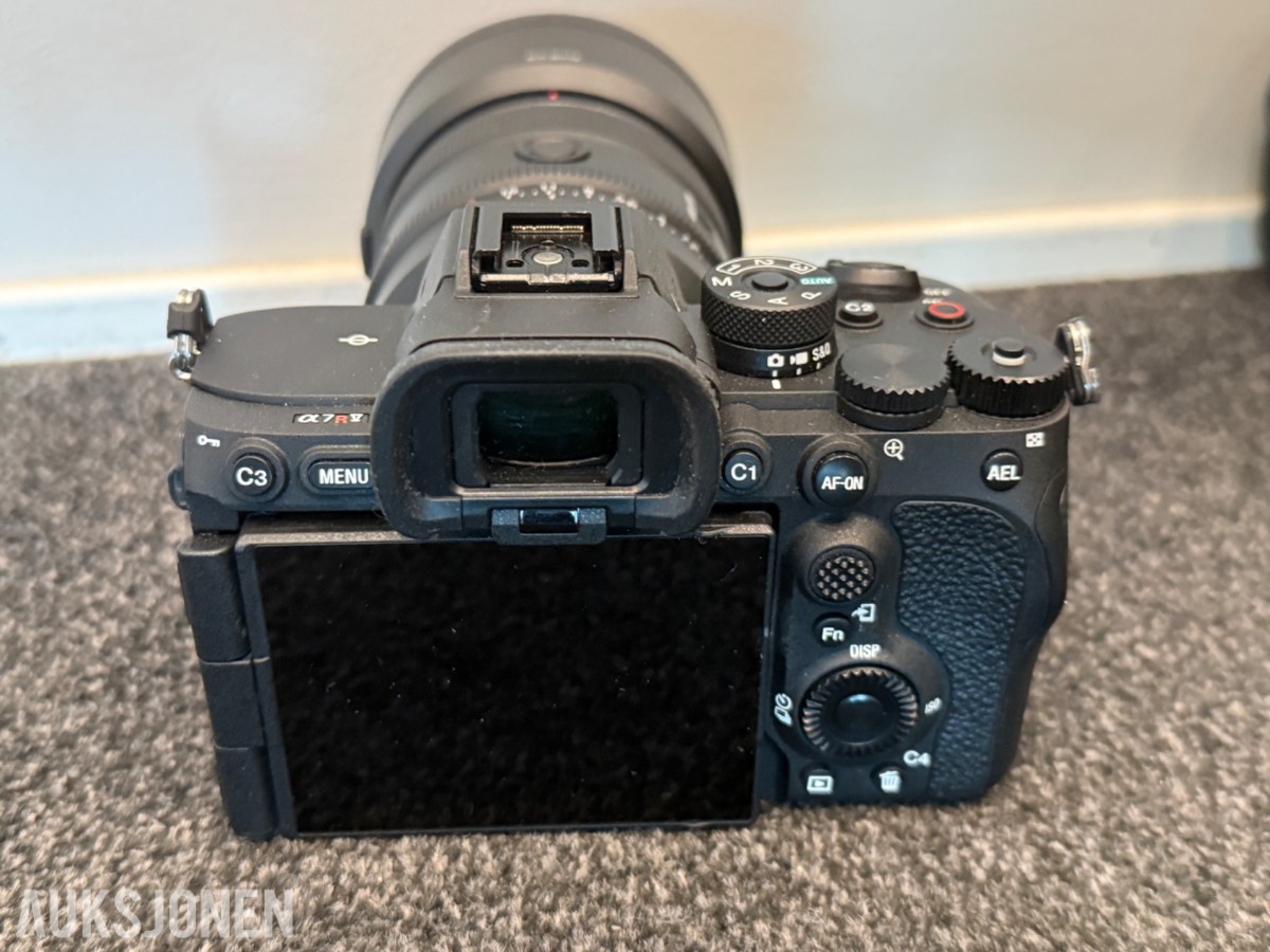 Sony α7R V kamerapakke med fire G Master-objektiver og kamerasekk