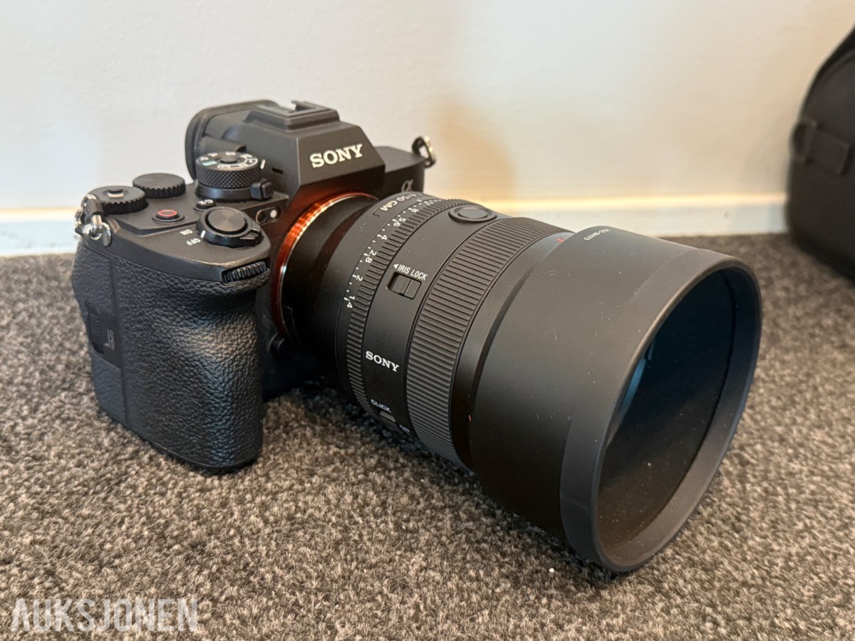 Sony α7R V kamerapakke med fire G Master-objektiver og kamerasekk