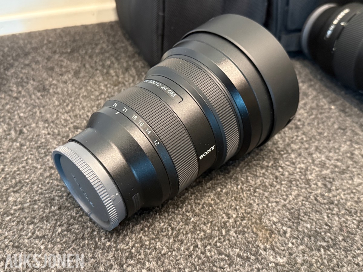 Sony α7R V kamerapakke med fire G Master-objektiver og kamerasekk