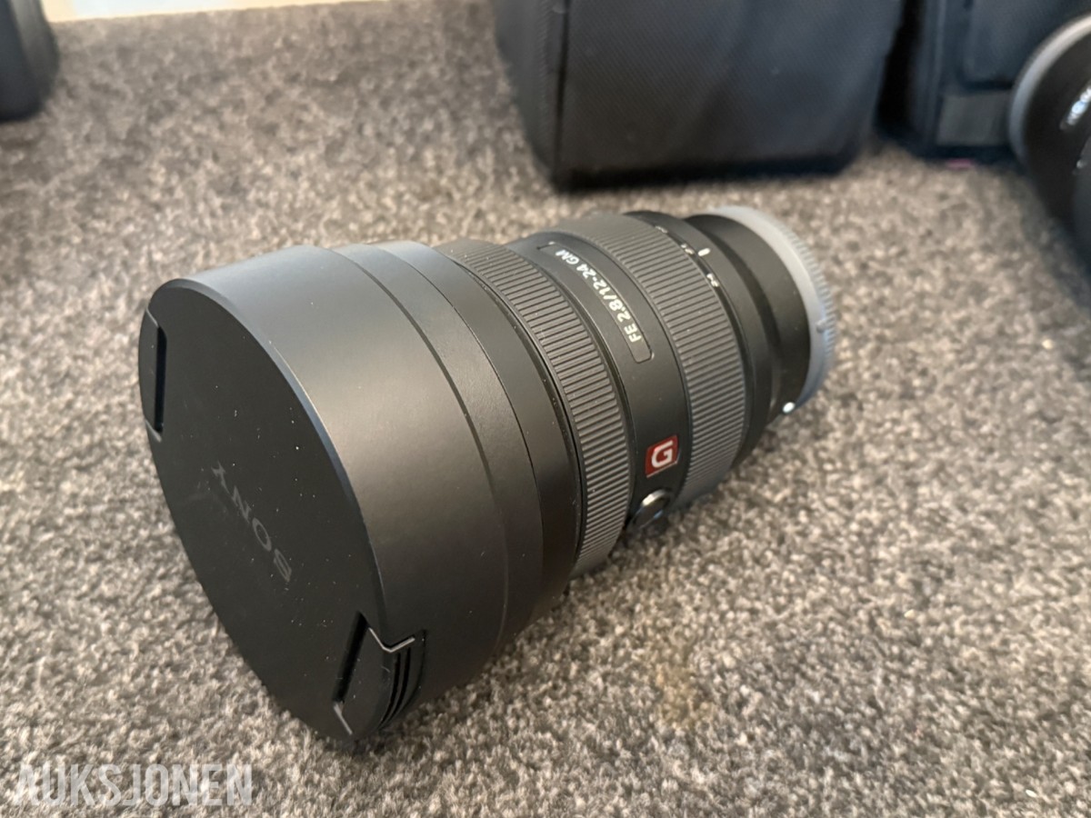 Sony α7R V kamerapakke med fire G Master-objektiver og kamerasekk