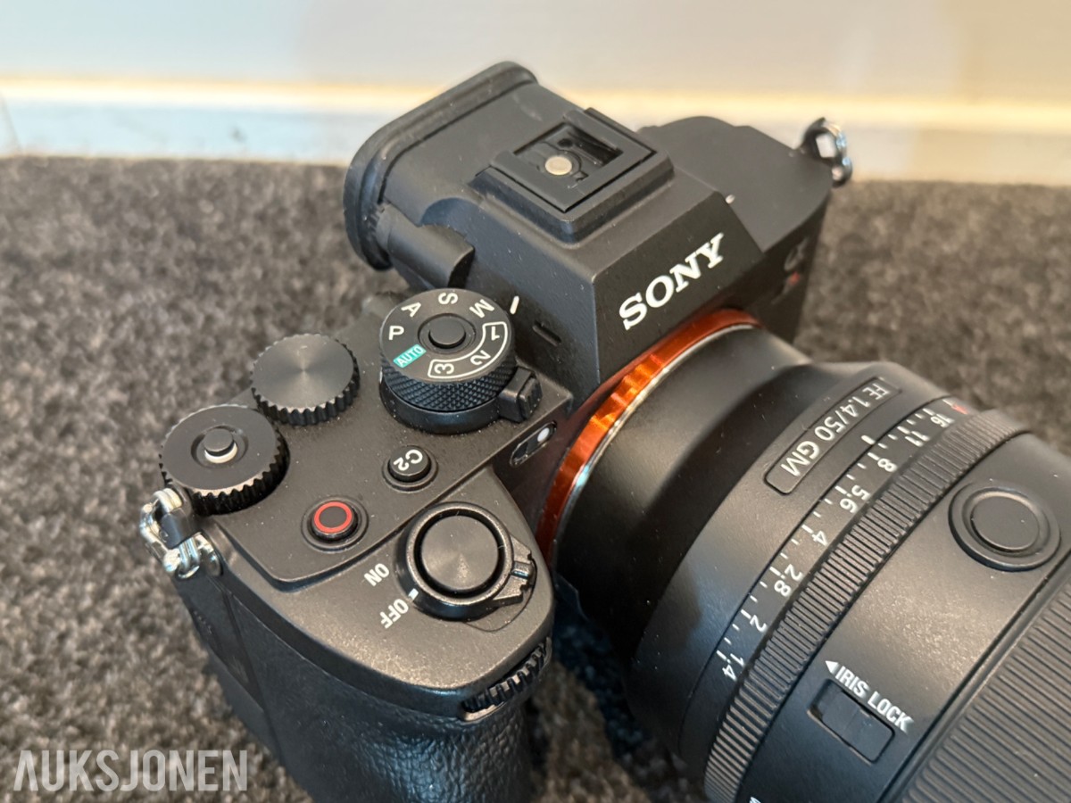Sony α7R V kamerapakke med fire G Master-objektiver og kamerasekk