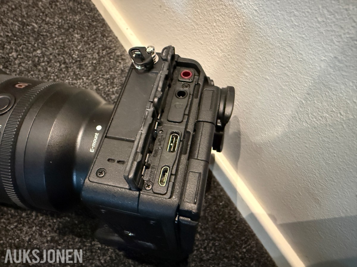 Sony α7R V kamerapakke med fire G Master-objektiver og kamerasekk
