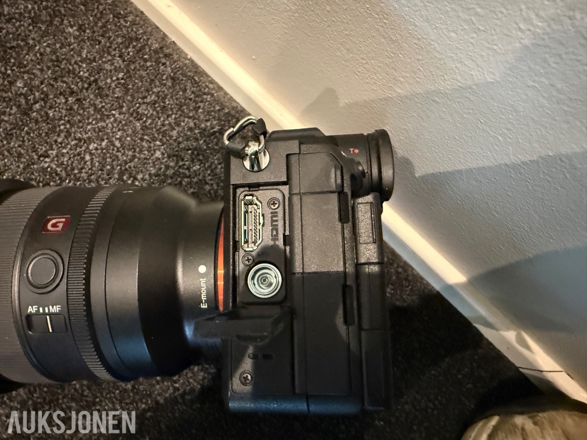 Sony α7R V kamerapakke med fire G Master-objektiver og kamerasekk