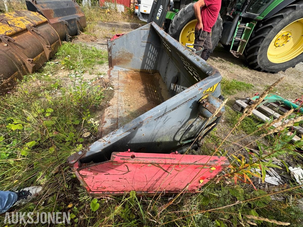 2006 Multiskopan hjullasterskuffe med hydrauliske kantvinger