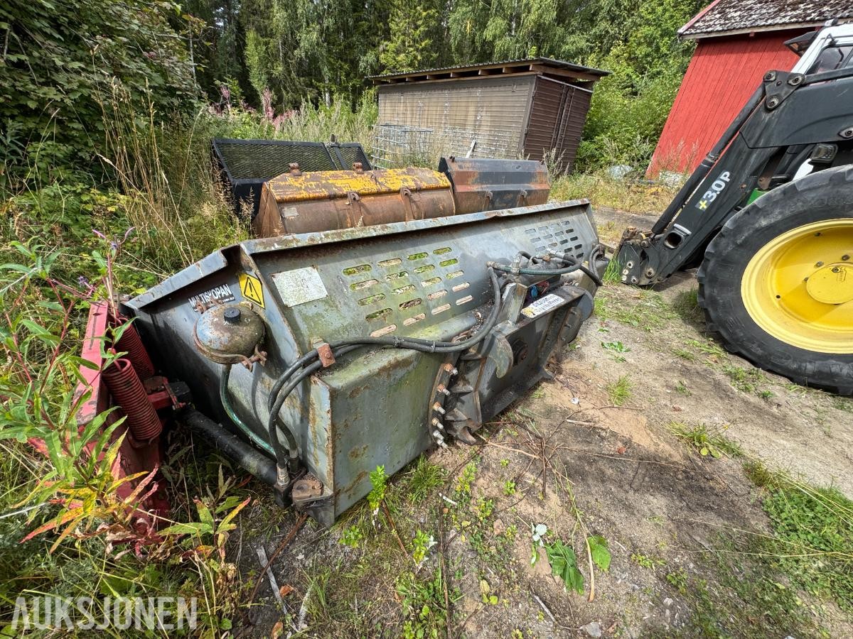 2006 Multiskopan hjullasterskuffe med hydrauliske kantvinger