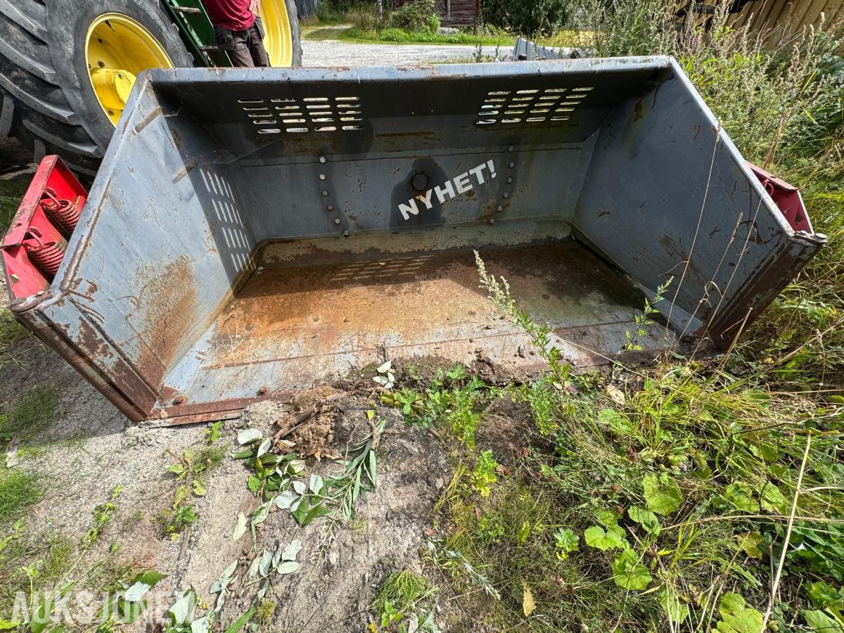 2006 Multiskopan hjullasterskuffe med hydrauliske kantvinger