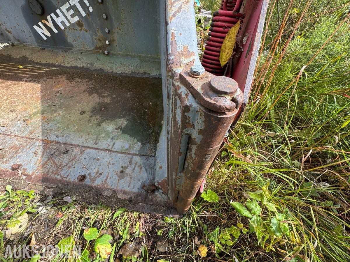 2006 Multiskopan hjullasterskuffe med hydrauliske kantvinger