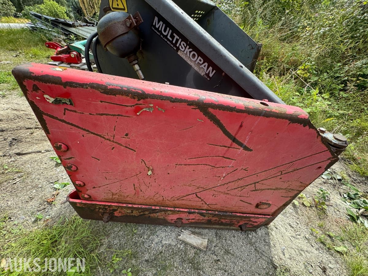 2006 Multiskopan hjullasterskuffe med hydrauliske kantvinger