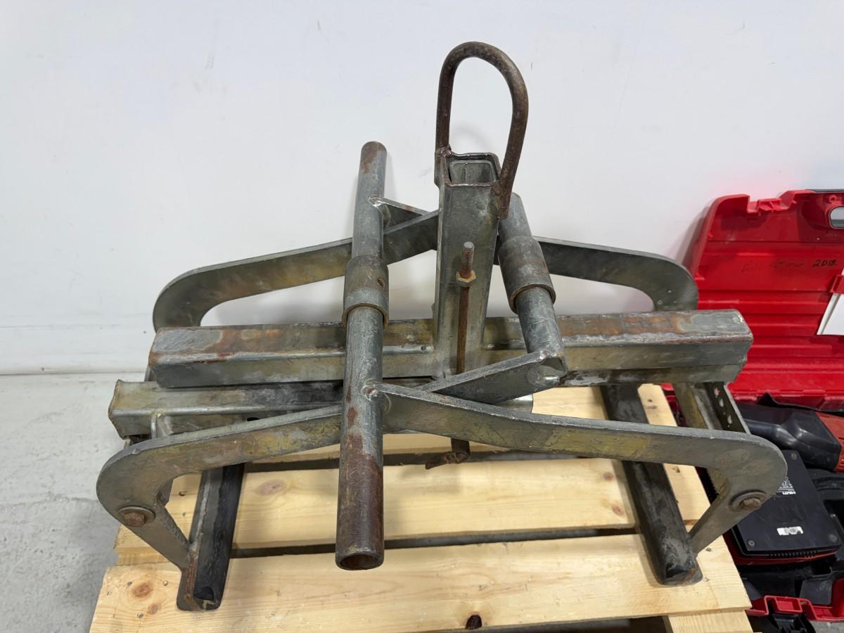 Hilti WSR 22-A bajonettsag med batteri, lader og løfteklype