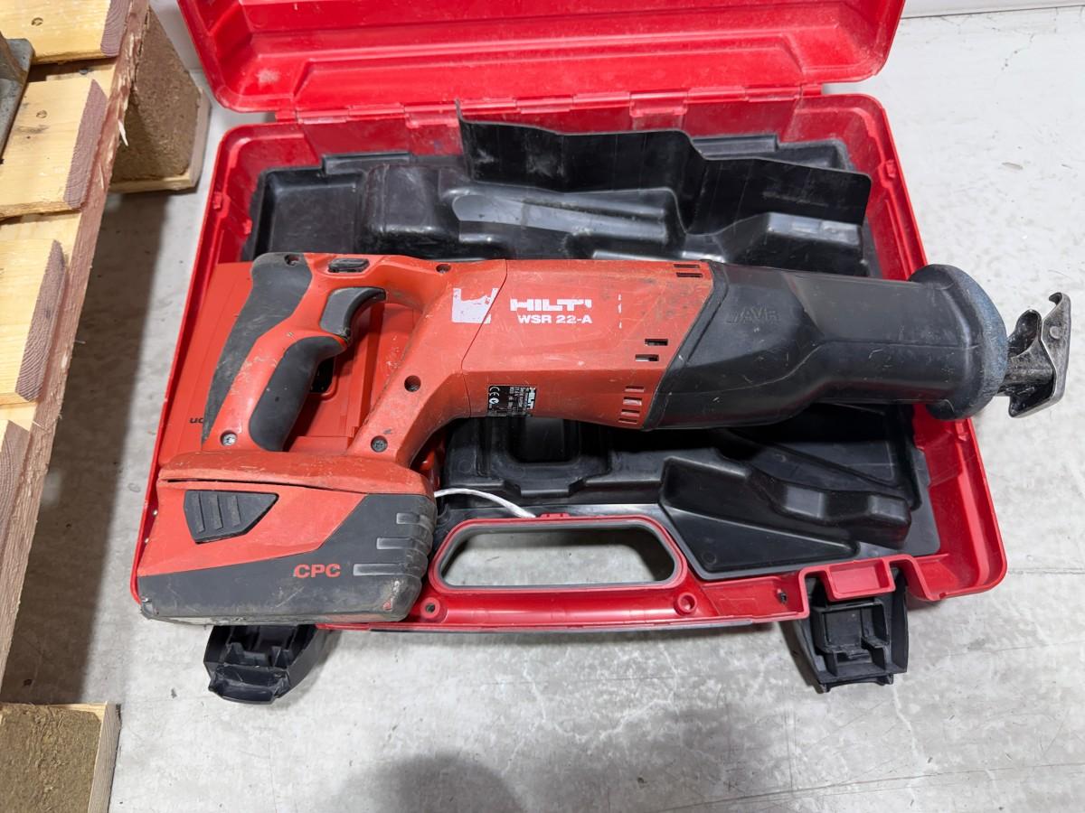 Hilti WSR 22-A bajonettsag med batteri, lader og løfteklype