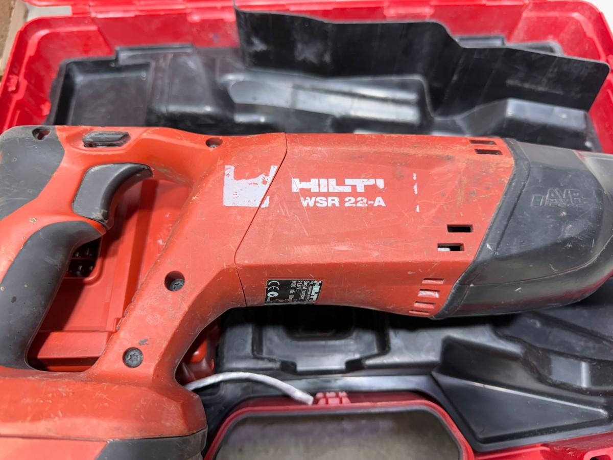 Hilti WSR 22-A bajonettsag med batteri, lader og løfteklype