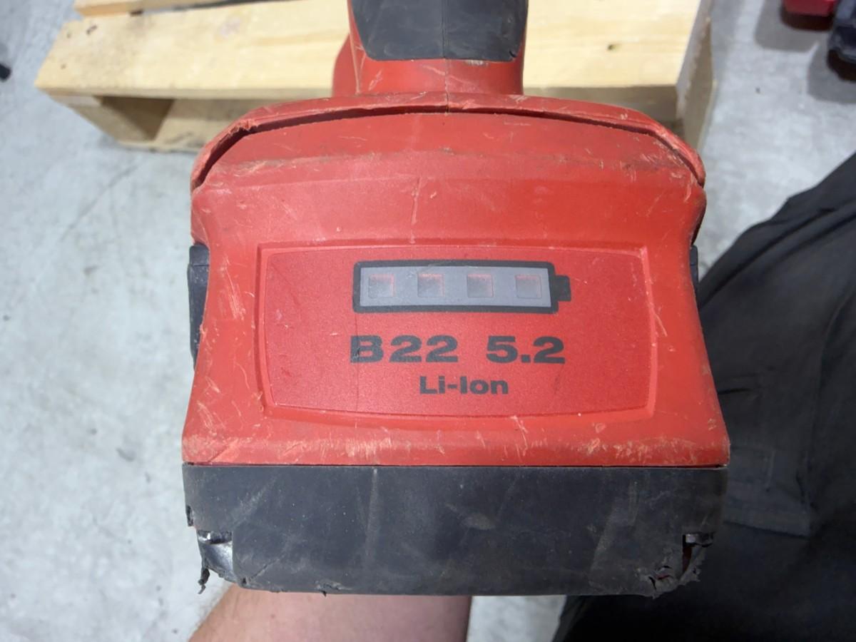 Hilti WSR 22-A bajonettsag med batteri, lader og løfteklype