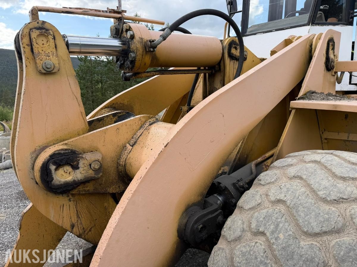 1982 TCM 870 hjullaster med skuffe