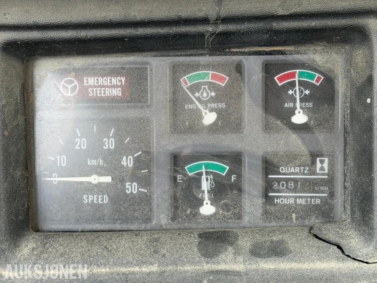 1982 TCM 870 hjullaster med skuffe